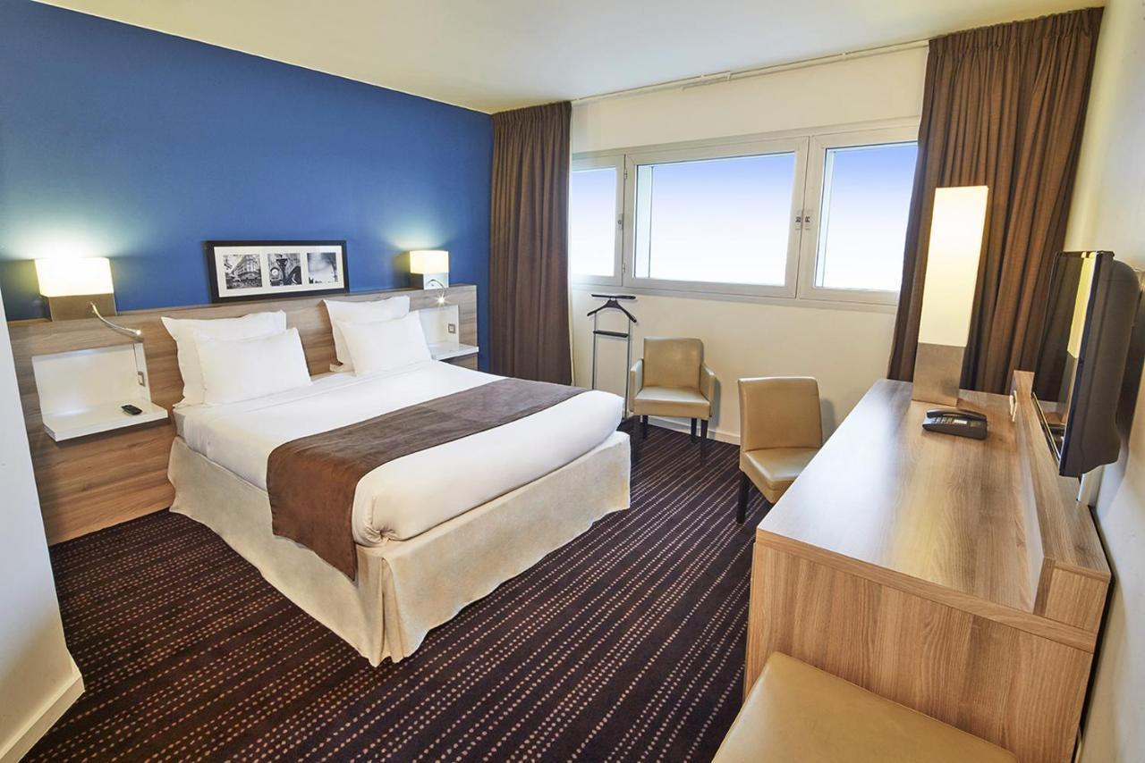 Radisson Hotel Paris לה בורז'ה מראה חיצוני תמונה